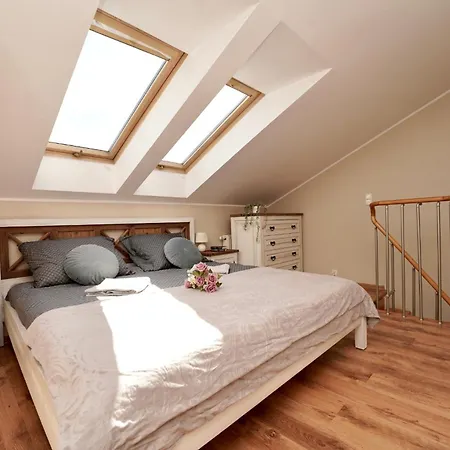 Mmrent Two-story *